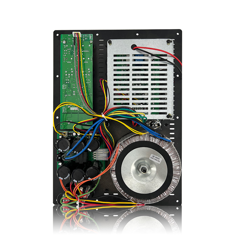 Tehokas 1.0-kanavainen subwoofer SUB18-600
